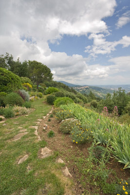 Villa pathway