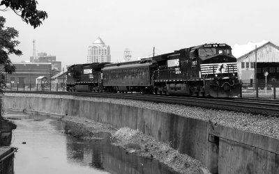 NS 996 at East End Shops