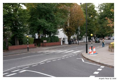 Abbey Road pedestrian crossing, famous for the homonymous Album of Beatles