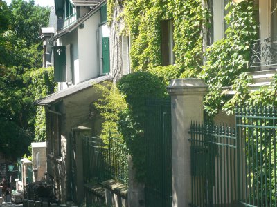 A tiny piece of peace in Montmartre