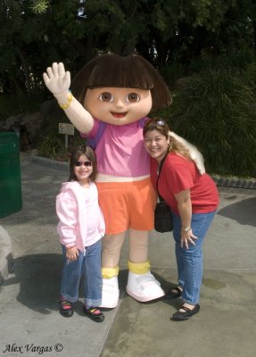 With Dora The Explorer - Universal Studios 07