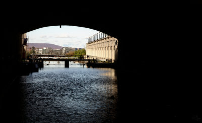 Tunnel To The Locks