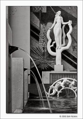 Sculpture & Fountain, Womens Museum, Fair Park