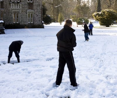 jflavin_snowfight-Canon 40D_0753.jpg