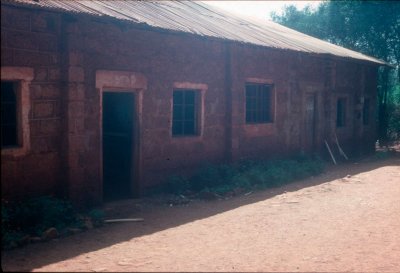 H85-009.jpg