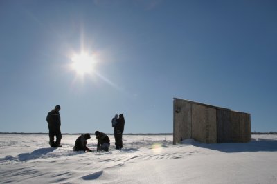 ICE FISHING / PCHE SUR GLACE