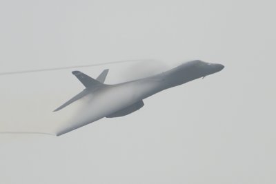 B1B Lancer 02_01.JPG