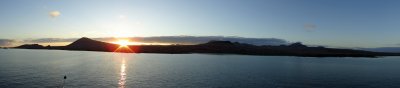 Floreana sunrise pano_1083.JPG