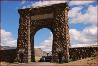 1- Roosevelt Arch - Yellowstone Park
