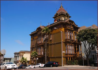 San Francisco  area of   Victorian style homes 