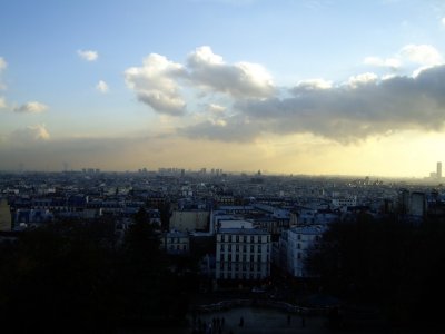 vistes de Paris des de Montmartre, el barri bohemi convertit a turstic de Paris