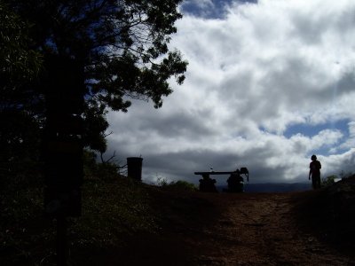 després de passar la nit a casa dels de Chicago, comencem una rutilla per Kauai (Kukui Trail) al Waimea Canyon