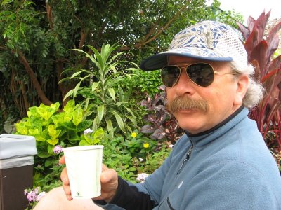 en Cary, de Montana,,, un dels nostres papis hawaiians i un addicte al café!