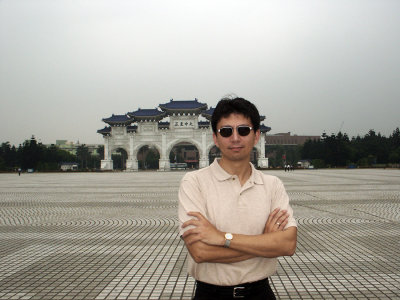 James at the Chiang Kai-shek memorial in Taipei