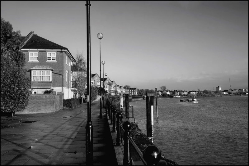B&W The River Thames