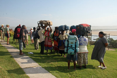 Porters loading up - Wavecrest