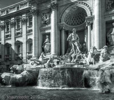 OH498-Trevi Fountain: nightscape