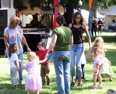 Dancing on the festival lawn