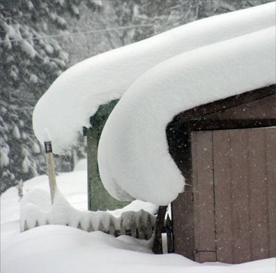 Another interesting roof snow formation