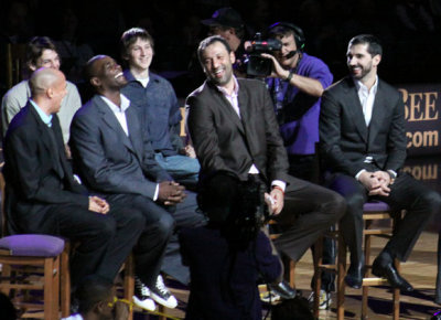 Christie, Webber, Divac, Stojakovic share a laugh