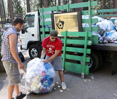 Chico State University AS Recycling volunteers