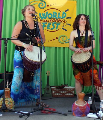Mariposa Oxenberg (left), Ariella Kristol Forstein of Yeh Dede - Afro-Cuban, African, Middle Eastern rhythm group from L.A.