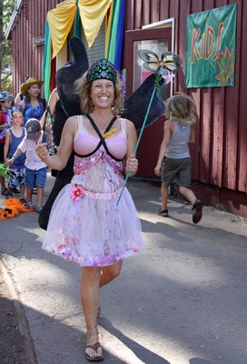 Lisa the parade pixie