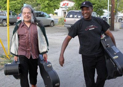 David Lindley (left) and his one-man crew, Norman, arrive at Roxy's