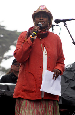 Former Congresswoman and Green Party Presidential candidate, Cyhtnia McKinney speaks for the peaceful