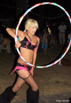 Stylish hula-hooper