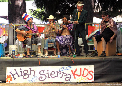 Kids stage band