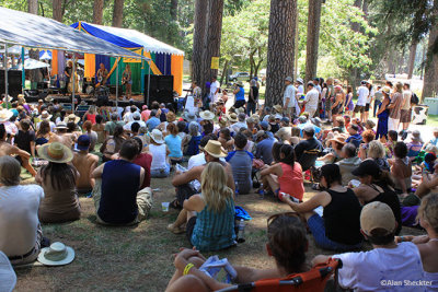 Sierra Stage crowd for Baskery