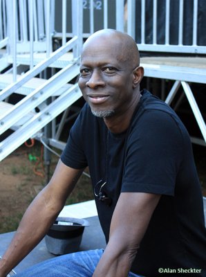 Keb' Mo', about to hit the stage