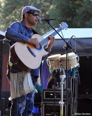 Raul Midon, Meadow Stage