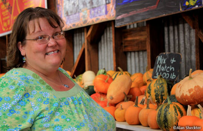 Donna at Rainbow Orchards