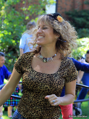 Lisa rocks out