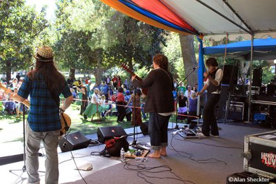 Handful of Luvin, from the stage