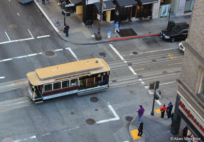 Cable car on Powell Street
