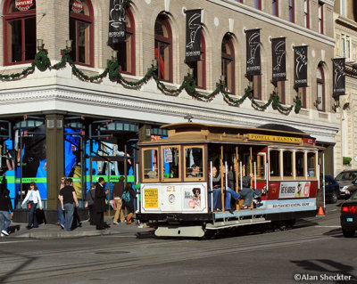 Cable car on Powell Street