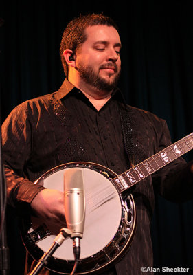 Aaron McDaris