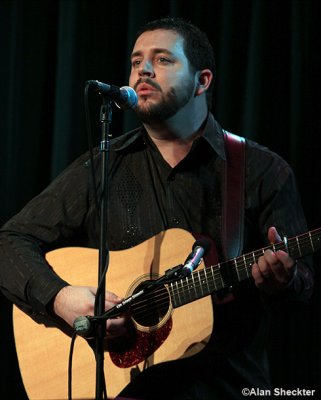 Aaron McDaris