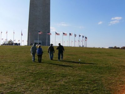 Karen, Kathy, Jack, and Dave going up the hill to the Washington Monument