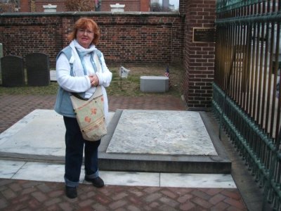 Kathy in front of Ben Franklin's grave!