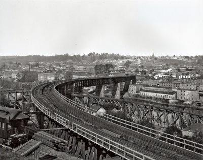 Another photo showing the old S bridge across the Schuylkill
