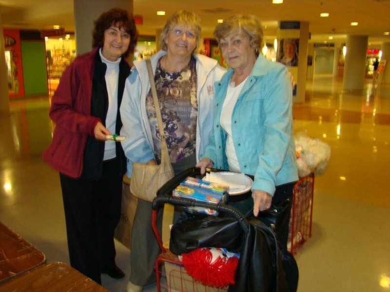 10-25-08 sale 013.jpg
