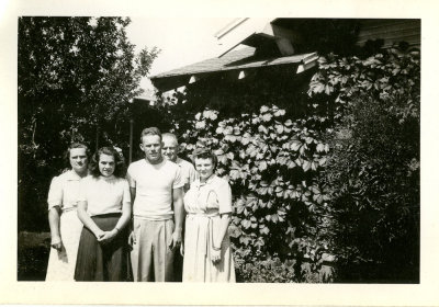 Essie, Betty Joe, Emery, Tom and Living.jpg