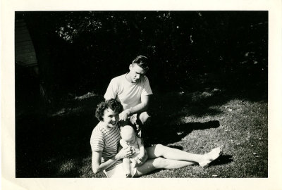 Otis Glenn and Phyllis Jean Brady Carter w Gary Otis Carter-2.jpg