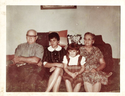 Thomas Jefferson, Betty Josephine Anderson, Ruth Ann Anderson and Essie Grace Emery Carter-2.jpg