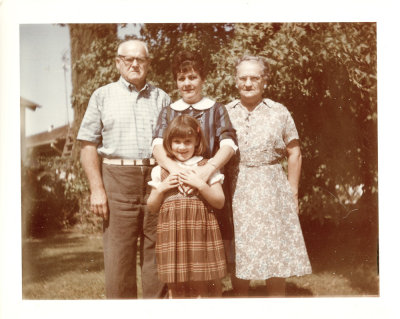 Thomas Jefferson, Betty Josephine Anderson, Ruth Ann Anderson and Essie Grace Emery Carter.jpg