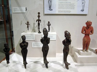Earliest bronze figures we know of 0383